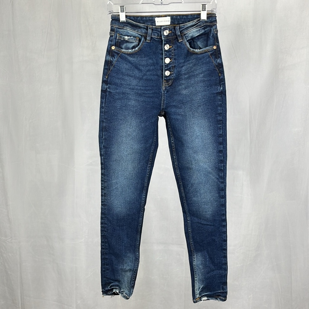 Muselooks High Rise Button Fly Skinny Jeans. - Picture 5 of 11